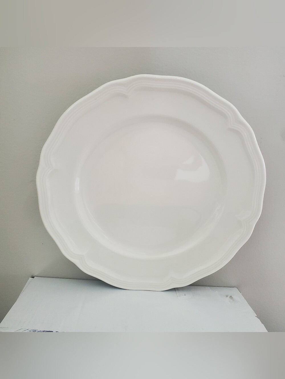 Villeroy & Boch Made In Germany Manoir Porcelain 6pk Salad Plates Scalloped Edge